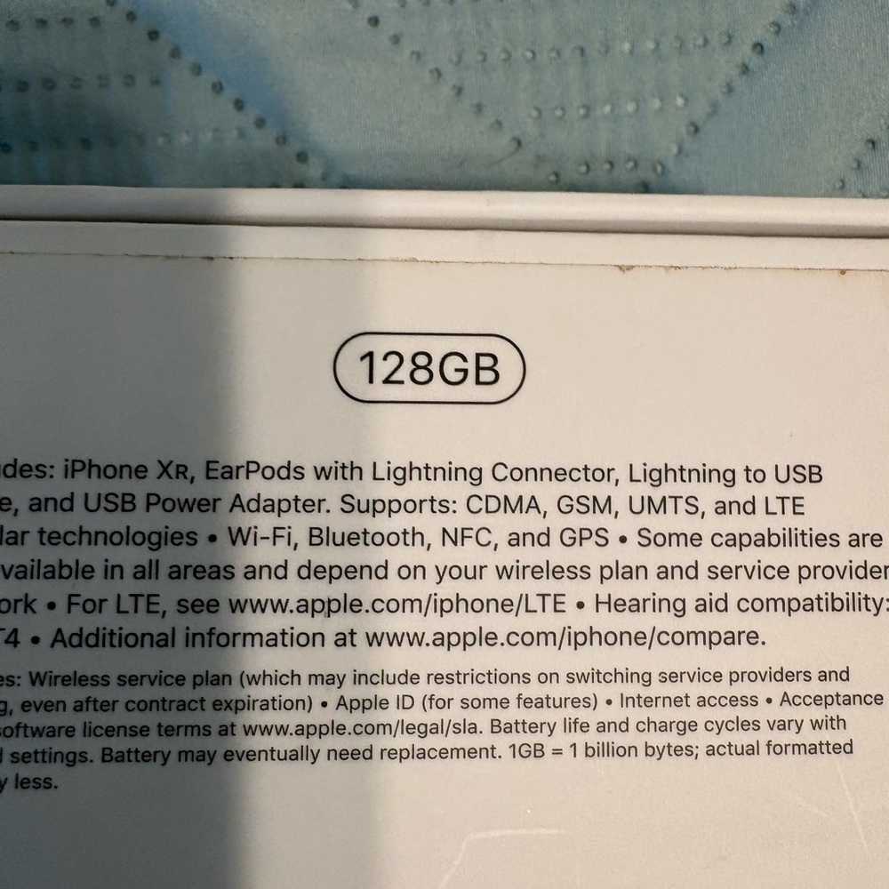 iPhone XR Factory Unlocked 128GB Red - Picture 5 of 5